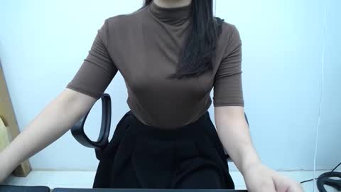 julie9x online show from 10/25/25, 09:31