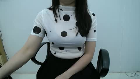 julie9x online show from 12/21/25, 09:33