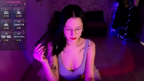 Snapshot of julie__rayls chatting on 04/07/26, 06:52 see u next time 1700 UTC 0 3 online show from 04/07/26, 06:52
