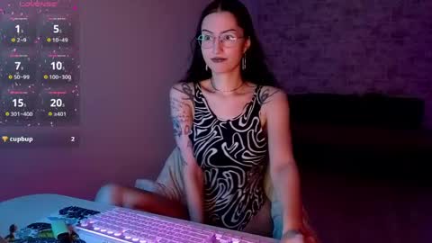Snapshot of julie__rayls chatting on 04/15/26, 07:10 see u next time 1700 UTC 0 3 online show from 04/15/26, 07:10