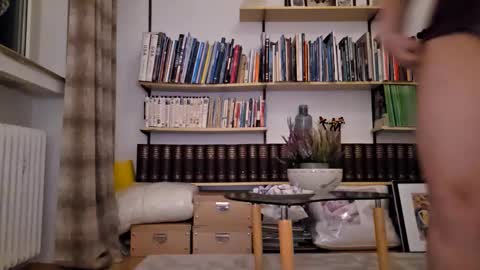 Julie online show from 03/17/26, 06:55