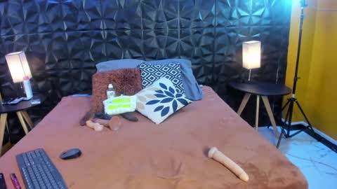 julie coper online show from 01/22/25, 08:06