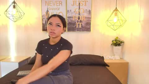 julie coper online show from 10/03/25, 12:24