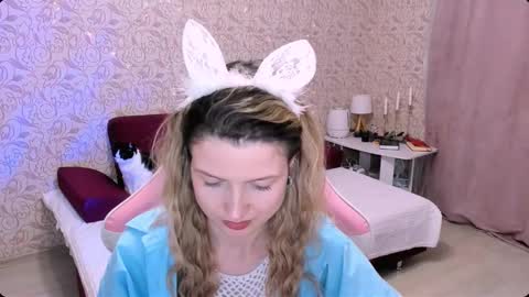 Julie online show from 12/21/24, 03:53