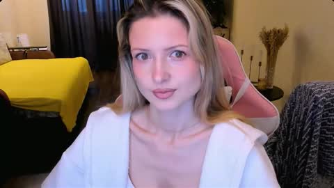 Julie online show from 02/06/26, 04:39