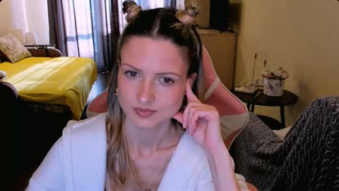 Julie online show from 02/20/26, 06:19