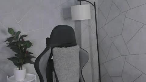 Julie Lucasss online show from 05/19/26, 01:56
