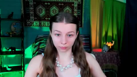 juliedaniel online show from 11/13/25, 08:13