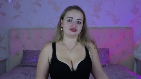 JulieDevis online show from 10/29/25, 07:10