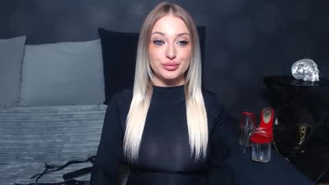 Snapshot of juliediamond chatting on 03/31/26, 10:54 julia online show from 03/31/26, 10:54