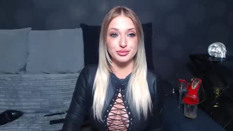 Snapshot of juliediamond chatting on 04/02/26, 10:40 julia online show from 04/02/26, 10:40