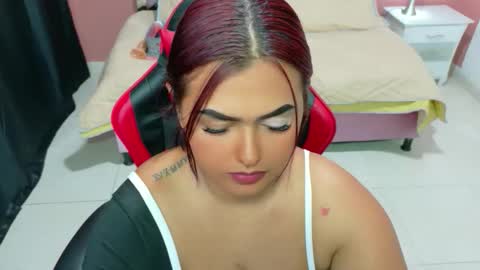 Snapshot of julieeta_castillo chatting on 05/07/26, 02:55 julieta online show from 05/07/26, 02:55