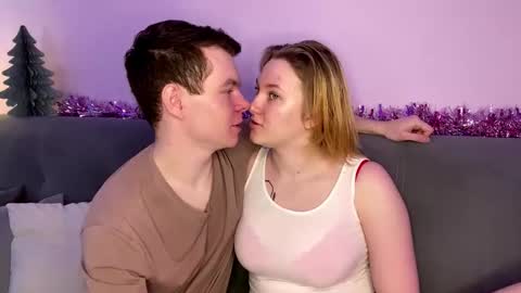 Julie and Thomas online show from 12/19/25, 08:10