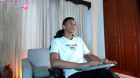 Julien online show from 02/07/26, 12:20