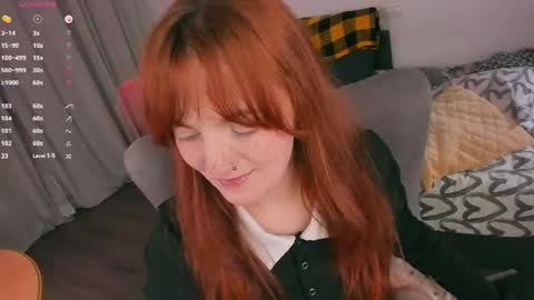 Snapshot of juliet_schoolgirl chatting on 04/23/26, 08:00 Juliet online show from 04/23/26, 08:00