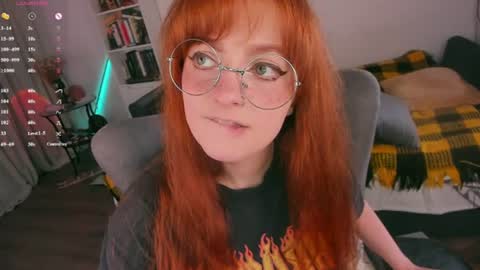 Snapshot of juliet_schoolgirl chatting on 07/13/26, 01:47 Juliet online show from 07/13/26, 01:47