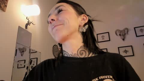 juliet_sourire online show from 01/30/25, 03:55