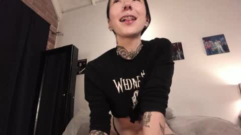 juliet_sourire online show from 02/18/25, 01:32