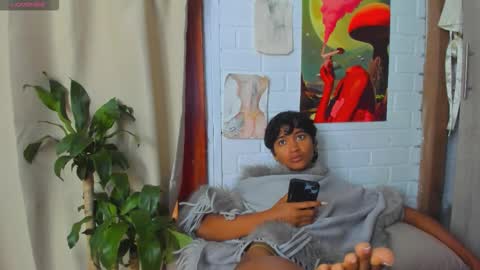 Snapshot of julieta__cooper chatting on 01/15/26, 09:40 Juli online show from 01/15/26, 09:40