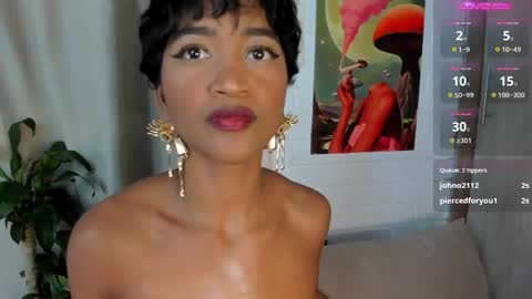 Snapshot of julieta__cooper chatting on 01/17/26, 12:37 Juli online show from 01/17/26, 12:37