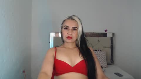 julieta__fox_ online show from 01/11/25, 04:48