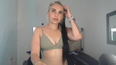 julieta__fox_ online show from 01/14/25, 09:24