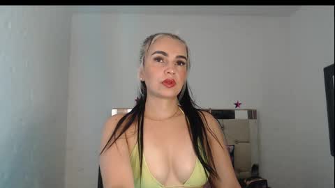 julieta__fox_ online show from 01/15/25, 03:11