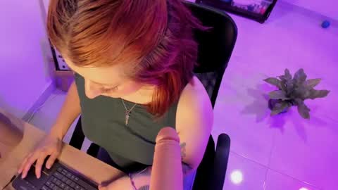 Snapshot of julieta_alves chatting on 04/15/26, 11:17 July online show from 04/15/26, 11:17