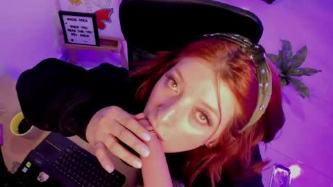 Snapshot of julieta_alves chatting on 05/12/26, 11:13 July online show from 05/12/26, 11:13