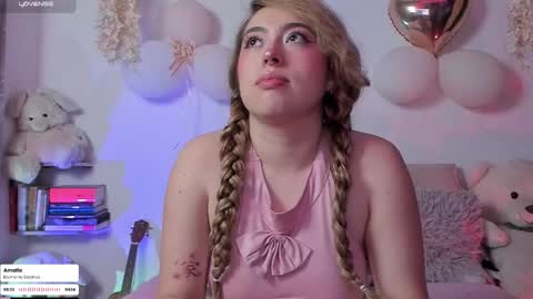 Snapshot of julieta_cooper20 chatting on 02/20/26, 06:26 Juli online show from 02/20/26, 06:26