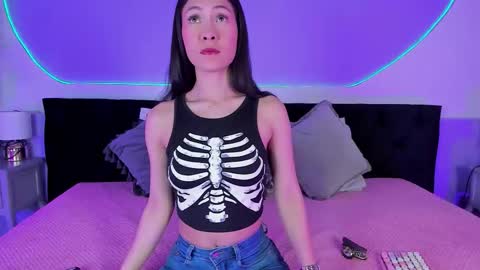 Snapshot of julieta_cortes__ chatting on 09/11/25, 12:27 Julieta online show from 09/11/25, 12:27