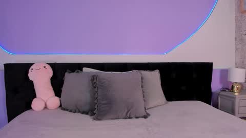 Snapshot of julieta_cortes__ chatting on 11/11/25, 12:16 Julieta online show from 11/11/25, 12:16