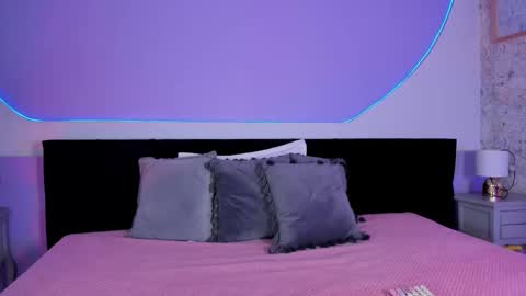 Snapshot of julieta_cortes__ chatting on 12/05/25, 12:14 Julieta online show from 12/05/25, 12:14