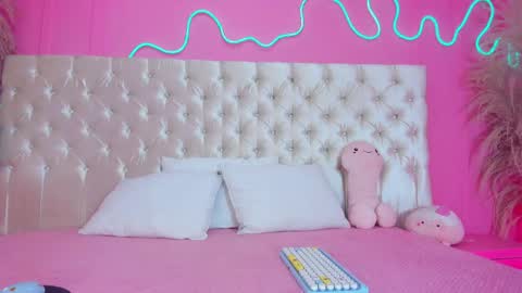 Snapshot of julieta_cortes__ chatting on 03/30/26, 11:44 Julieta online show from 03/30/26, 11:44