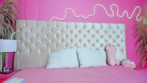 Snapshot of julieta_cortes__ chatting on 04/01/26, 12:06 Julieta online show from 04/01/26, 12:06