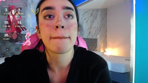 Snapshot of julieta_de_los_angeles chatting on 02/01/25, 06:54 Julieta online show from 02/01/25, 06:54