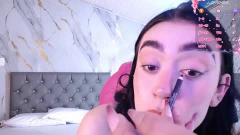 Snapshot of julieta_de_los_angeles chatting on 02/12/25, 03:40 Julieta online show from 02/12/25, 03:40