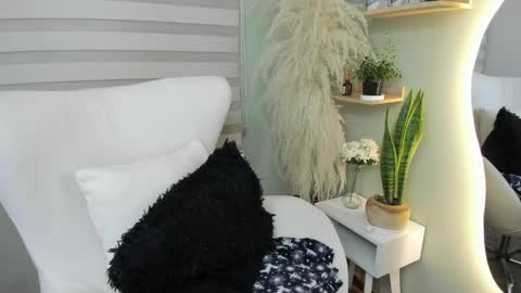 Julieta online show from 04/17/26, 12:46