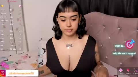 Snapshot of julieta_fernandez chatting on 01/15/25, 10:46 Julieta Fernandez online show from 01/15/25, 10:46