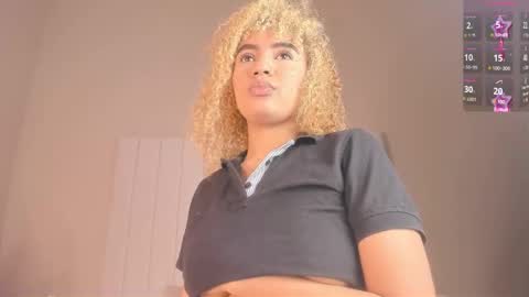 Snapshot of julieta_flower chatting on 02/04/25, 02:43 Julieta IG juietaflower06 online show from 02/04/25, 02:43