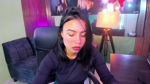 Snapshot of julieta_fn chatting on 05/14/26, 03:30 julieta_fn online show from 05/14/26, 03:30