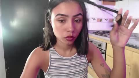 Snapshot of julieta_fn chatting on 05/22/26, 03:17 julieta_fn online show from 05/22/26, 03:17