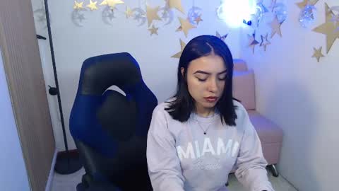 Snapshot of julieta_fn chatting on 06/30/26, 02:07 julieta_fn online show from 06/30/26, 02:07