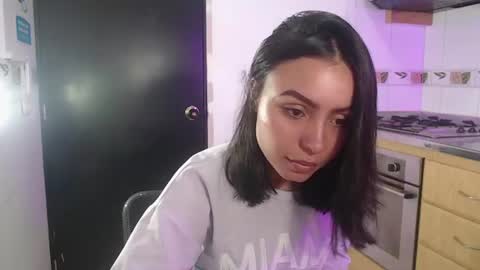 Snapshot of julieta_fn chatting on 07/07/26, 01:04 julieta_fn online show from 07/07/26, 01:04