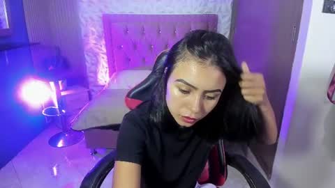 Snapshot of julieta_fn chatting on 07/09/26, 01:48 julieta_fn online show from 07/09/26, 01:48
