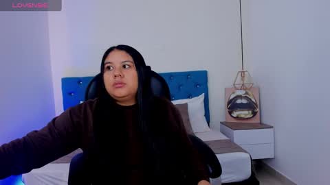 Julieta Mille online show from 09/27/25, 10:42