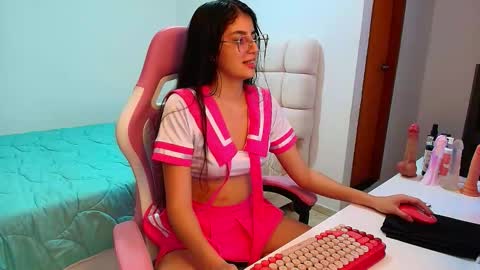 julieta_rose19 online show from 11/12/25, 01:50