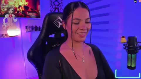 Snapshot of julietariverss chatting on 11/21/25, 06:45 Julieta online show from 11/21/25, 06:45