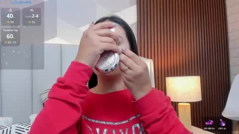 Julieta Santos online show from 04/10/26, 06:34