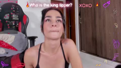 serafelle online show from 01/15/25, 02:49